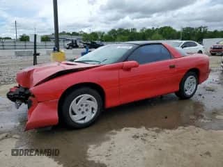 1997 Chevrolet Camaro z VIN 2G1FP22K3V2142535, wystawiony jako Copart lot #56523395 z przebiegiem 150 871 mil mil oraz Nie do naprawy • Non repairable. Historia ofert i sprzedaży dostępna na DreamBid. Obrazek 1.