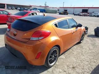✅ 2015 Hyundai Veloster • VIN: KMHTC6AD2FU224151 • Lot: 41280466. Wystawiony na IAAI z przebiegiem 201 271 mil. Bezpłatny archiwum sprzedaży aukcyjnych z USA i szczegółowy raport historii pojazdu na DreamBid. Zdjęcie 4.