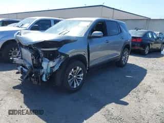 2025 Chevrolet Equinox FWD LT z VIN 3GNAXHEGXSL252744, wystawiony jako IAAI lot #41954865 z przebiegiem 2 715 mil mil oraz . Historia ofert i sprzedaży dostępna na DreamBid. Obrazek 2.