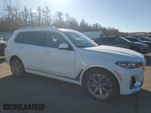 ✅ 2020 BMW X7 xDrive40i • VIN: 5UXCW2C08L9C31622 • Lot: 90647915. Wystawiony na Copart z przebiegiem 60 688 mil. Bezpłatny archiwum sprzedaży aukcyjnych z USA i szczegółowy raport historii pojazdu na DreamBid. Zdjęcie 4.