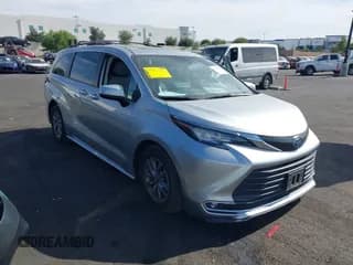 ✅ 2021 Toyota Sienna XLE • VIN: 5TDJRKEC1MS016929 • Lot: 43680012. Listed on IAAI with 46,863 mi. Free auction sales archive from the USA and detailed vehicle history report at DreamBid. Image 1.