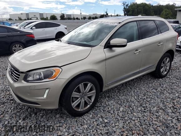 ✅ 2017 Volvo XC60 Inscription • VIN: YV440MDU7H2173565 • Lot: 85523245. Listed on Copart with 218,154 mi. Free auction sales archive from the USA and detailed vehicle history report at DreamBid. Image 1.