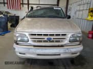 ✅ 1996 Ford Explorer XLT • VIN: 1FMDU32P0TZB87284 • Lot: 82184024. Wystawiony na Copart z przebiegiem 117 882 mil. Bezpłatny archiwum sprzedaży aukcyjnych z USA i szczegółowy raport historii pojazdu na DreamBid. Zdjęcie 5.