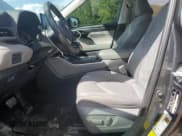 ✅ 2020 Toyota Highlander L • VIN: 5TDCZRAH0LS006085 • Lot: 81100565. Listed on Copart with 114,839 mi. Free auction sales archive from the USA and detailed vehicle history report at DreamBid. Image 7.