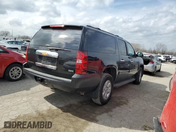 ✅ 2012 Chevrolet Suburban LT • VIN: 1GNSKJE7XCR170517 • Lot: 45306794. Wystawiony na Copart z przebiegiem Nie podano. Bezpłatny archiwum sprzedaży aukcyjnych z USA i szczegółowy raport historii pojazdu na DreamBid. Zdjęcie 3.