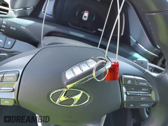 ✅ 2022 Hyundai Ioniq SE • VIN: KMHC75LC1NU268983 • Lot: 41851313. Wystawiony na IAAI z przebiegiem 34 865 mil. Bezpłatny archiwum sprzedaży aukcyjnych z USA i szczegółowy raport historii pojazdu na DreamBid. Zdjęcie 11.