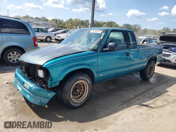✅ 1994 Chevrolet S-10 LS • VIN: 1GCCS19Z1R8217571 • Лот: 71994634. Опубликован ранее на Copart с пробегом 167 632 миль. Бесплатный доступ к архиву аукционных продаж из США и подробный отчёт об истории автомобиля на DreamBid. Изображение 1.