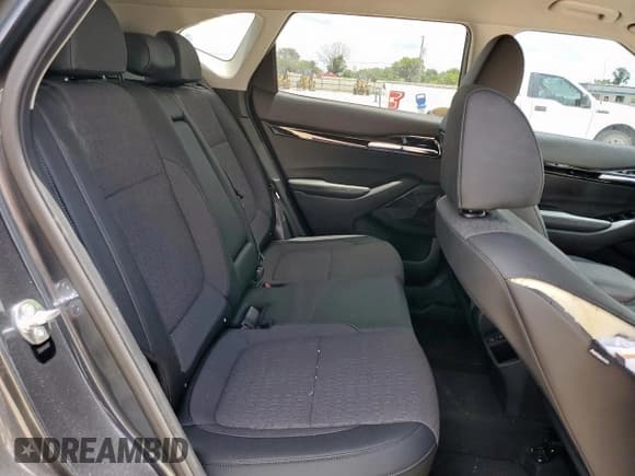 ✅ 2024 Kia Seltos S • VIN: KNDEU2AA5R7618660 • Lot: 64788375. Wystawiony na Copart z przebiegiem 12 175 mil. Bezpłatny archiwum sprzedaży aukcyjnych z USA i szczegółowy raport historii pojazdu na DreamBid. Zdjęcie 11.