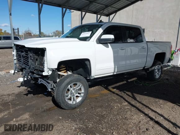 ✅ 2017 Chevrolet Silverado 1500 LT • VIN: 3GCUKREC9HG309038 • Lot: 43511015. Listed on IAAI with 55,170 mi. Free auction sales archive from the USA and detailed vehicle history report at DreamBid. Image 2.