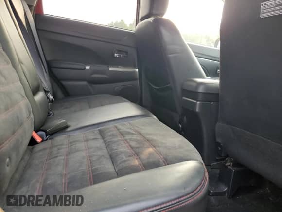 2018 Mitsubishi Outlander SE с VIN JA4AR3AW2JU000276, выставлен на аукционе Copart как лот 67362765 с пробегом 124 176 миль миль и Списание • Salvage title. История ставок и продаж доступна на DreamBid. Изображение 11.