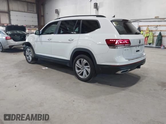 ✅ 2023 Volkswagen Atlas SE • VIN: 1V2HR2CA4PC556781 • Lot: 42418885. Wystawiony na IAAI z przebiegiem 35 820 mil. Bezpłatny archiwum sprzedaży aukcyjnych z USA i szczegółowy raport historii pojazdu na DreamBid. Zdjęcie 3.