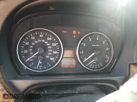 ✅ 2006 BMW 3 Series 330i • VIN: WBAVB33516KS32206 • Lot: 89664025. Listed on Copart with 192,344 mi. Free auction sales archive from the USA and detailed vehicle history report at DreamBid. Image 9.