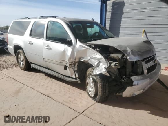 ✅ 2014 Chevrolet Suburban LS • VIN: 1GNSCHE06ER183759 • Lot: 84519314. Wystawiony na Copart z przebiegiem 156 481 mil. Bezpłatny archiwum sprzedaży aukcyjnych z USA i szczegółowy raport historii pojazdu na DreamBid. Zdjęcie 4.