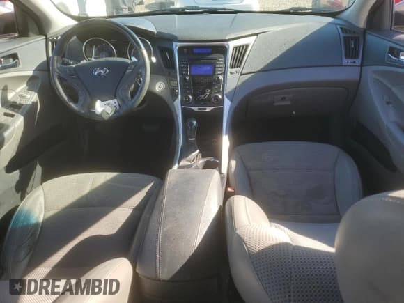 ✅ 2012 Hyundai Sonata Limited • VIN: 5NPEC4AC0CH476639 • Lot: 82605585. Listed on Copart with 133,231 mi. Free auction sales archive from the USA and detailed vehicle history report at DreamBid. Image 8.