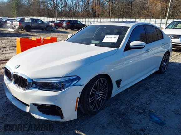 ✅ 2017 BMW 5 Series 540i • VIN: WBAJE5C36HG915721 • Лот: 41668219. Опубликован ранее на IAAI с пробегом 161 463 миль. Бесплатный доступ к архиву аукционных продаж из США и подробный отчёт об истории автомобиля на DreamBid. Изображение 2.