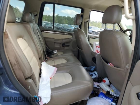 ✅ 2005 Ford Explorer Eddie Bauer • VIN: 1FMZU64K25UA68211 • Лот: 51275025. Опубликован ранее на Copart с пробегом 220 353 миль. Бесплатный доступ к архиву аукционных продаж из США и подробный отчёт об истории автомобиля на DreamBid. Изображение 12.