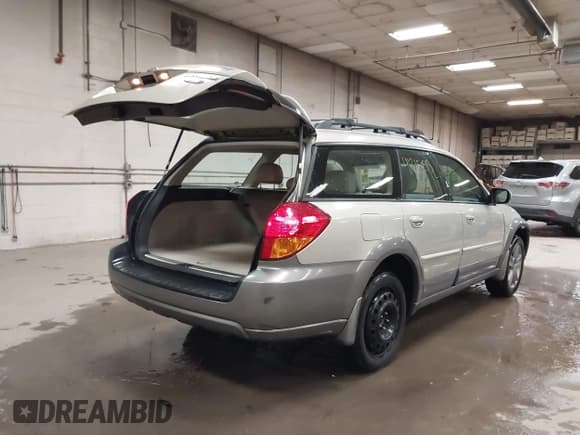 ✅ 2005 Subaru Legacy Outback L.L. Bean • VIN: 4S4BP86C654314851 • Лот: 41215055. Опубликован ранее на IAAI с пробегом 151 455 миль. Бесплатный доступ к архиву аукционных продаж из США и подробный отчёт об истории автомобиля на DreamBid. Изображение 4.