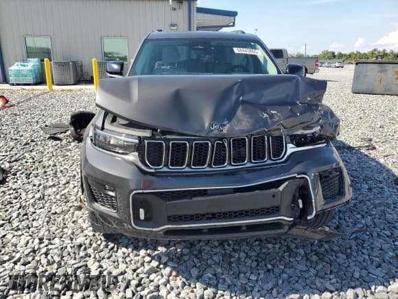 ✅ 2022 Jeep Grand Cherokee Overland • VIN: 1C4RJJDG0N8517132 • Lot: 68443865. Listed on Copart with 51,985 mi. Free auction sales archive from the USA and detailed vehicle history report at DreamBid. Image 5.