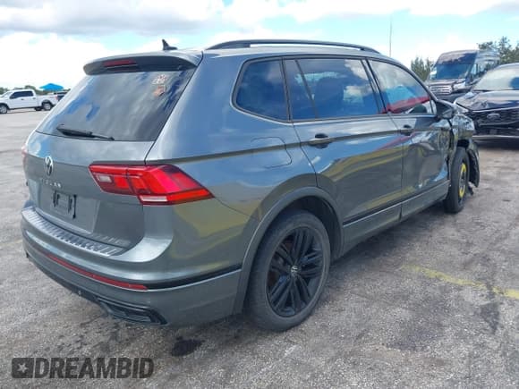 ✅ 2022 Volkswagen Tiguan SE R-Line Black • VIN: 3VVCB7AX3NM097020 • Лот: 43140398. Опубликован ранее на IAAI с пробегом 47 276 миль. Бесплатный доступ к архиву аукционных продаж из США и подробный отчёт об истории автомобиля на DreamBid. Изображение 4.