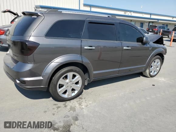 ✅ 2015 Dodge Journey Limited • VIN: 3C4PDDDG3FT554923 • Lot: 67909315. Wystawiony na Copart z przebiegiem 111 370 mil. Bezpłatny archiwum sprzedaży aukcyjnych z USA i szczegółowy raport historii pojazdu na DreamBid. Zdjęcie 3.