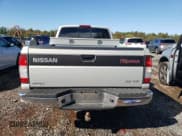 ✅ 1999 Nissan Frontier XE • VIN: 1N6ED26Y4XC303405 • Lot: 82285355. Wystawiony na Copart z przebiegiem 126 617 mil. Bezpłatny archiwum sprzedaży aukcyjnych z USA i szczegółowy raport historii pojazdu na DreamBid. Zdjęcie 6.