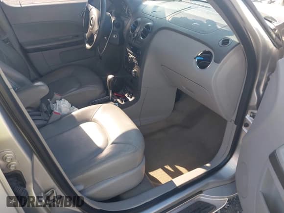 ✅ 2008 Chevrolet HHR LT • VIN: 3GNDA53P28S582392 • Lot: 41982966. Listed on IAAI with 198,217 mi. Free auction sales archive from the USA and detailed vehicle history report at DreamBid. Image 5.