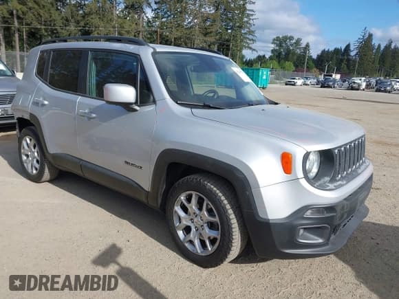 ✅ 2017 Jeep Renegade Altitude • VIN: ZACCJABB0HPF03399 • Lot: 42204522. Wystawiony na IAAI z przebiegiem 60 100 mil. Bezpłatny archiwum sprzedaży aukcyjnych z USA i szczegółowy raport historii pojazdu na DreamBid. Zdjęcie 1.