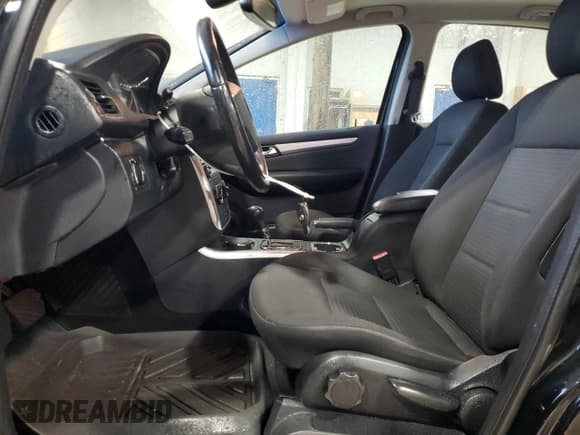 ✅ 2011 Mercedes-Benz B 200 • VIN: WDDFH3DB7BJ704568 • Лот: 80433995. Опубликован ранее на Copart с пробегом 129 442 миль. Бесплатный доступ к архиву аукционных продаж из США и подробный отчёт об истории автомобиля на DreamBid. Изображение 7.