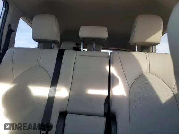 ✅ 2024 Toyota Highlander Hybrid Limited • VIN: 5TDACAB59RS009770 • Lot: 84189485. Listed on Copart with 24,665 mi. Free auction sales archive from the USA and detailed vehicle history report at DreamBid. Image 10.