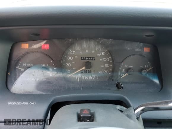 ✅ 1995 Mercury Grand Marquis GS • VIN: 2MELM74W9SX619093 • Лот: 77165674. Опубликован ранее на Copart с пробегом 139 179 миль. Бесплатный доступ к архиву аукционных продаж из США и подробный отчёт об истории автомобиля на DreamBid. Изображение 9.