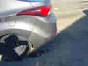 2014 Hyundai Elantra SE z VIN 5NPDH4AE7EH526826, wystawiony jako IAAI lot #41350550 z przebiegiem 204 141 mil mil oraz . Historia ofert i sprzedaży dostępna na DreamBid. Obrazek 12.