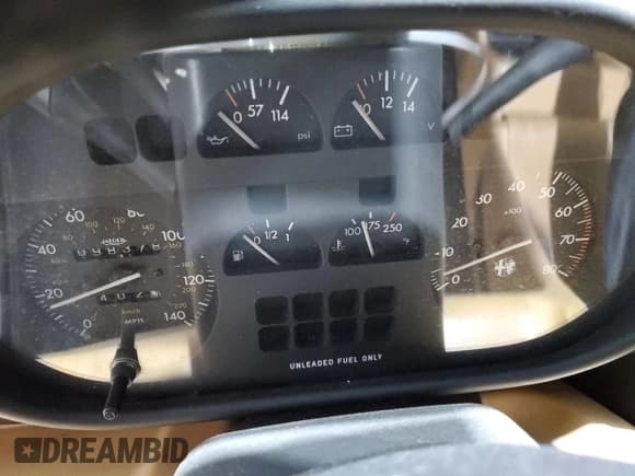 ✅ 1991 Alfa Romeo Spider • VIN: ZARBB32N5M6008519 • Лот: 83194584. Опубликован ранее на Copart с пробегом 98 378 миль. Бесплатный доступ к архиву аукционных продаж из США и подробный отчёт об истории автомобиля на DreamBid. Изображение 9.