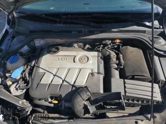 ✅ 2014 Volkswagen Jetta TDI • VIN: 3VWLL7AJ8EM422717 • Lot: 86986875. Wystawiony na Copart z przebiegiem 140 396 mil. Bezpłatny archiwum sprzedaży aukcyjnych z USA i szczegółowy raport historii pojazdu na DreamBid. Zdjęcie 11.