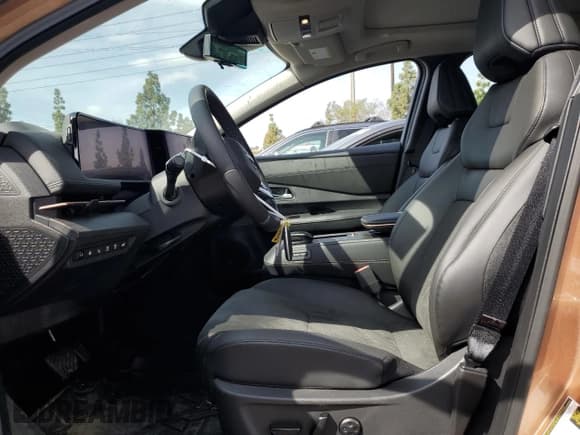 ✅ 2023 Nissan ARIYA Premiere • VIN: JN1BF0BA7PM403119 • Лот: 46234224. Опубликован ранее на Copart с пробегом 14 622 миль. Бесплатный доступ к архиву аукционных продаж из США и подробный отчёт об истории автомобиля на DreamBid. Изображение 7.