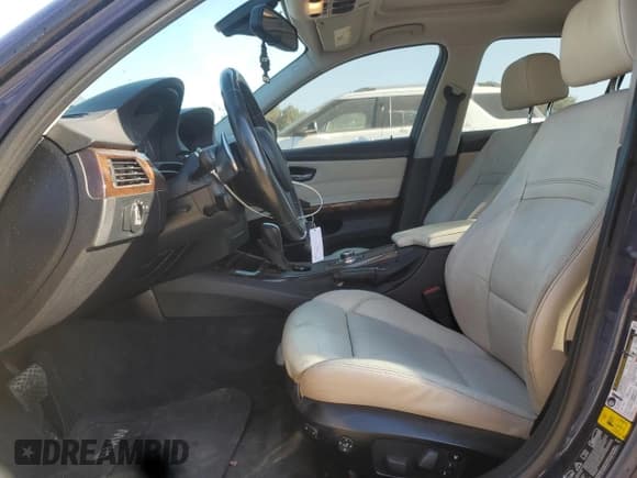 ✅ 2011 BMW 3 Series 335i xDrive • VIN: WBAPL5G53BNN22533 • Lot: 84400845. Wystawiony na Copart z przebiegiem 103 782 mil. Bezpłatny archiwum sprzedaży aukcyjnych z USA i szczegółowy raport historii pojazdu na DreamBid. Zdjęcie 7.