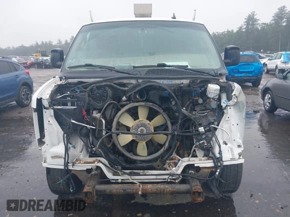 ✅ 2019 Chevrolet Express Cargo • VIN: 1GCWGBFP9K1193039 • Лот: 42482812. Опубликован ранее на IAAI с пробегом 152 787 миль. Бесплатный доступ к архиву аукционных продаж из США и подробный отчёт об истории автомобиля на DreamBid. Изображение 13.