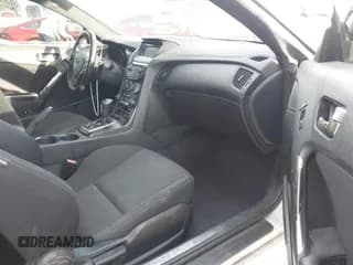 ✅ 2014 Hyundai Genesis Coupe R-Spec • VIN: KMHHT6KD0EU116436 • Lot: 41680268. Wystawiony na IAAI z przebiegiem 120 057 mil. Bezpłatny archiwum sprzedaży aukcyjnych z USA i szczegółowy raport historii pojazdu na DreamBid. Zdjęcie 5.