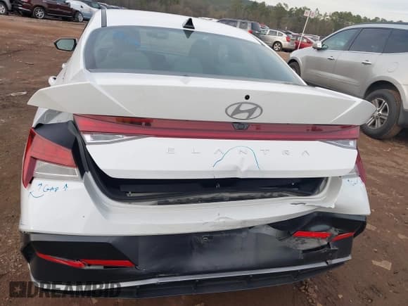 ✅ 2025 Hyundai Elantra SEL Convenience • VIN: KMHLS4DG1SU905117 • Лот: 43853129. Опубликован ранее на IAAI с пробегом 23 493 миль. Бесплатный доступ к архиву аукционных продаж из США и подробный отчёт об истории автомобиля на DreamBid. Изображение 6.