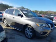 ✅ 2018 Nissan Pathfinder S • VIN: 5N1DR2MN6JC671225 • Lot: 43928021. Wystawiony na IAAI z przebiegiem 260 000 mil. Bezpłatny archiwum sprzedaży aukcyjnych z USA i szczegółowy raport historii pojazdu na DreamBid. Zdjęcie 13.