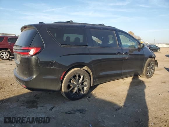 ✅ 2021 Chrysler Pacifica Touring • VIN: 2C4RC3FG8MR525677 • Лот: 76452474. Опубликован ранее на Copart с пробегом Не указан. Бесплатный доступ к архиву аукционных продаж из США и подробный отчёт об истории автомобиля на DreamBid. Изображение 3.