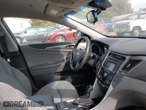 ✅ 2015 Hyundai Sonata Limited • VIN: KMHEC4A42FA134285 • Лот: 43709248. Опубликован ранее на IAAI с пробегом 199 980 миль. Бесплатный доступ к архиву аукционных продаж из США и подробный отчёт об истории автомобиля на DreamBid. Изображение 5.