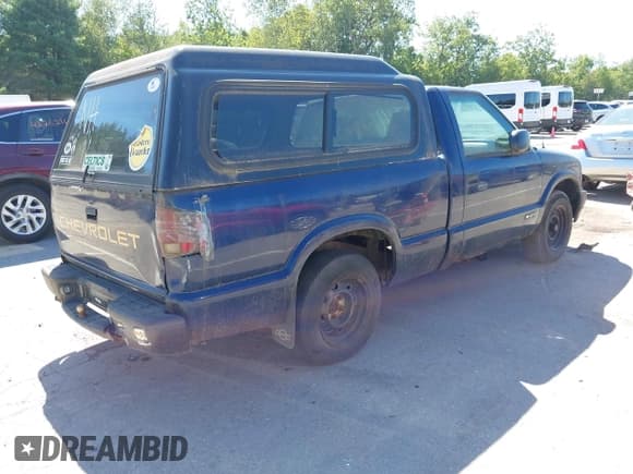 ✅ 2001 Chevrolet S-10 • VIN: 1GCCS14501K176491 • Лот: 42763370. Опубликован ранее на IAAI с пробегом 177 854 миль. Бесплатный доступ к архиву аукционных продаж из США и подробный отчёт об истории автомобиля на DreamBid. Изображение 4.