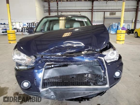 ✅ 2011 Mitsubishi Outlander GT • VIN: JA4JT5AX1BU020896 • Lot: 80216075. Listed on Copart with 159,602 mi. Free auction sales archive from the USA and detailed vehicle history report at DreamBid. Image 5.