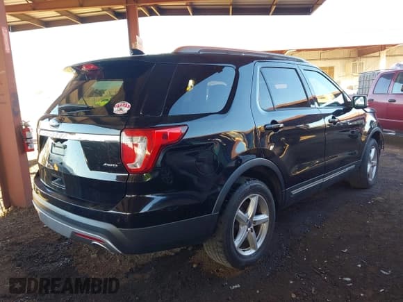 ✅ 2017 Ford Explorer XLT • VIN: 1FM5K8D8XHGD04725 • Лот: 43476408. Опубликован ранее на IAAI с пробегом 114 918 миль. Бесплатный доступ к архиву аукционных продаж из США и подробный отчёт об истории автомобиля на DreamBid. Изображение 4.