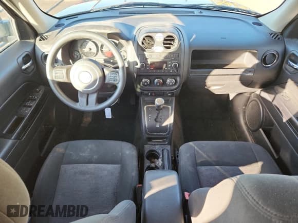 ✅ 2017 Jeep Patriot 75th Anniversary • VIN: 1C4NJRBB7HD122087 • Лот: 90034325. Опубликован ранее на Copart с пробегом 49 660 миль. Бесплатный доступ к архиву аукционных продаж из США и подробный отчёт об истории автомобиля на DreamBid. Изображение 8.