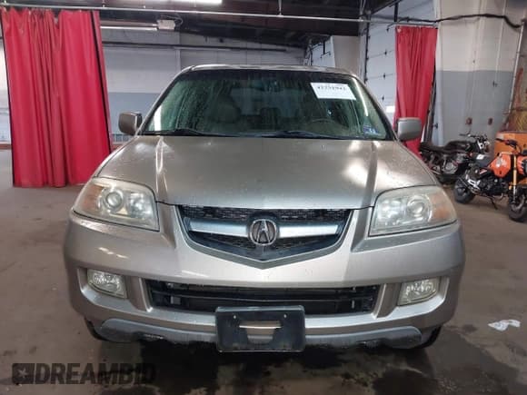 ✅ 2004 Acura MDX • VIN: 2HNYD18224H543011 • Lot: 42251942. Listed on IAAI with 186,696 mi. Free auction sales archive from the USA and detailed vehicle history report at DreamBid. Image 12.
