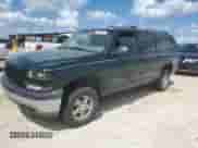 2001 Chevrolet Suburban LS z VIN 3GNEC16TX1G199311, wystawiony jako Copart lot #59264024 z przebiegiem 277 997 mil mil oraz Czysty tytuł • Clean title. Historia ofert i sprzedaży dostępna na DreamBid. Obrazek 1.