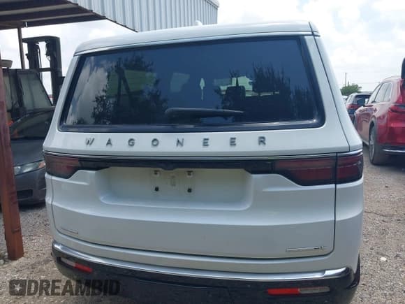 ✅ 2023 Jeep Wagoneer Series III • VIN: 1C4SJSDP5PS540838 • Лот: 42759405. Опубликован ранее на IAAI с пробегом 72 439 миль. Бесплатный доступ к архиву аукционных продаж из США и подробный отчёт об истории автомобиля на DreamBid. Изображение 16.