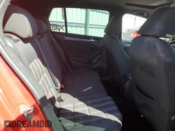 ✅ 2013 Volkswagen Golf GTI Driver's Edition • VIN: WVWHD7AJ9DW073507 • Lot: 72229634. Wystawiony na Copart z przebiegiem 128 774 mil. Bezpłatny archiwum sprzedaży aukcyjnych z USA i szczegółowy raport historii pojazdu na DreamBid. Zdjęcie 10.