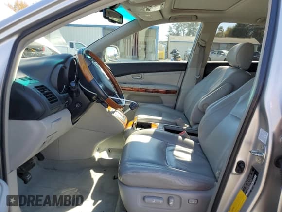 ✅ 2008 Lexus RX 350 • VIN: 2T2HK31UX8C078623 • Lot: 90889175. Listed on Copart with 263,452 mi. Free auction sales archive from the USA and detailed vehicle history report at DreamBid. Image 7.